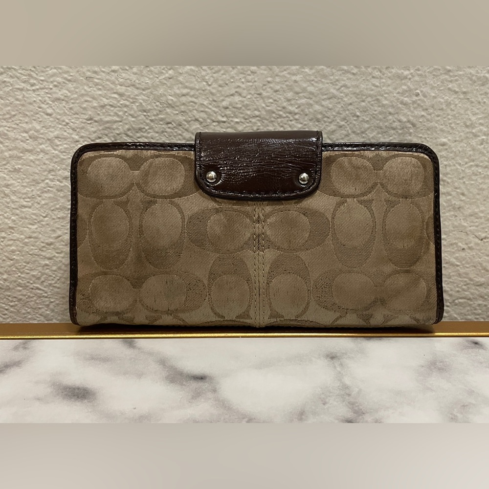 Coach Wallet - Picture 4 of 8
